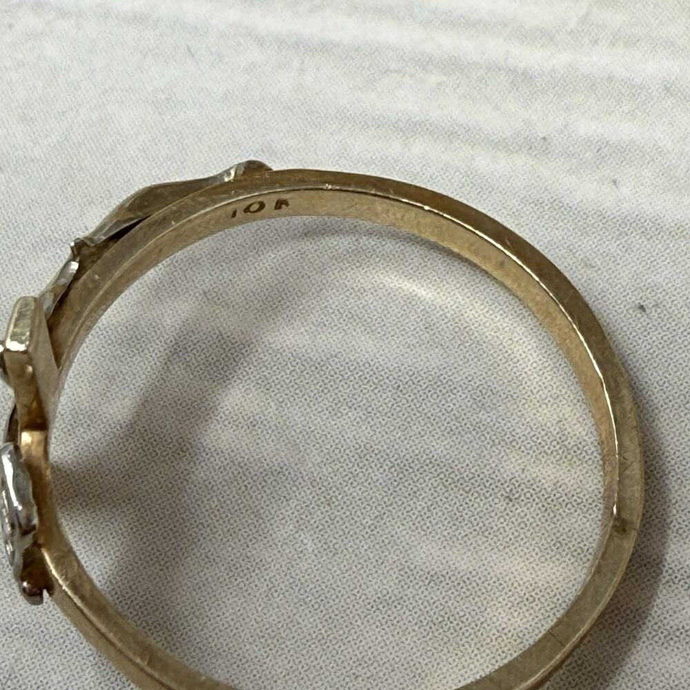 Vintage 10K Yellow Gold Ladies Jesus on the Cross Crucifix Band Ring Size 5.5 - Picture 5 of 11